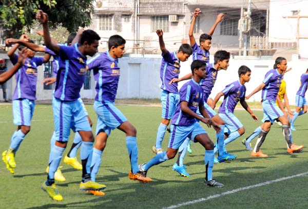 Photo shows the practice session of Bangladesh U-13 National Football team on Wednesday at BFF Artificial Turf for Mokh Cup 2015 which will be held in December in Malaysia.