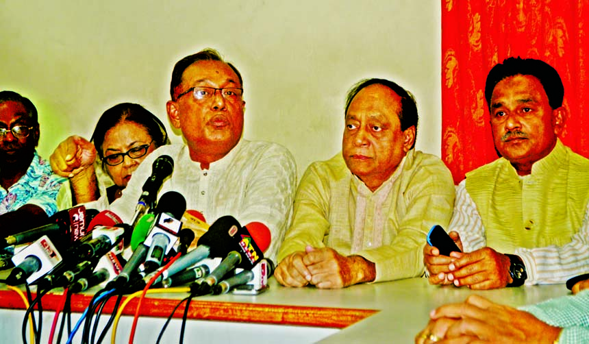 International Affairs Secretary of BNP Asaduzzaman Ripon declaring about the party's participation in municipal elections at the party central office in the city's Nayapalton on Friday.