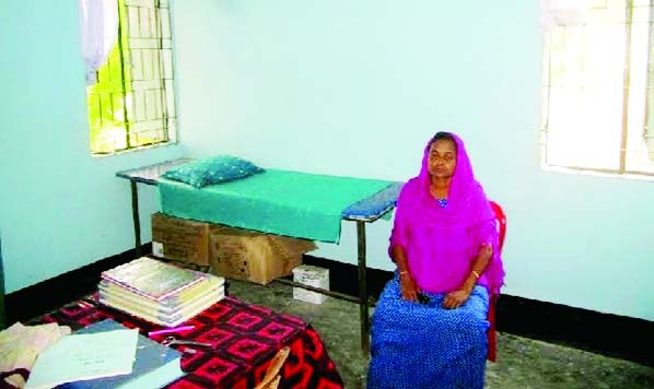 JHENAIDAH: A CHCP of a Jhenaidah community clinic sits idle as there was no patient due to lack of medicine supply.