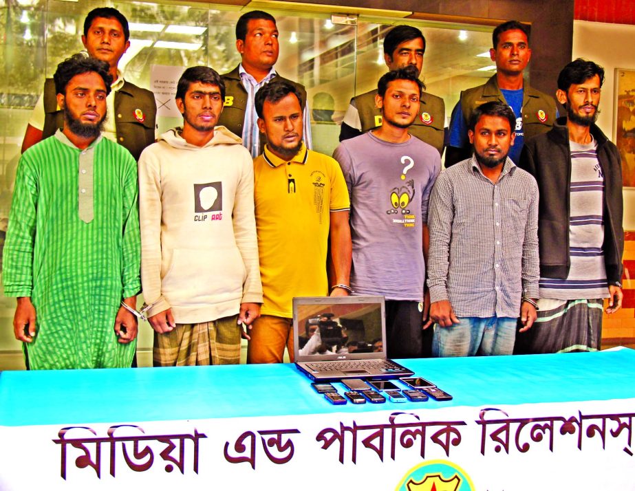 DB police arrested six militants outfit of Al-Mujaheed of Bangladesh (AMB) from city's Motijheel areas on Wednesday night.