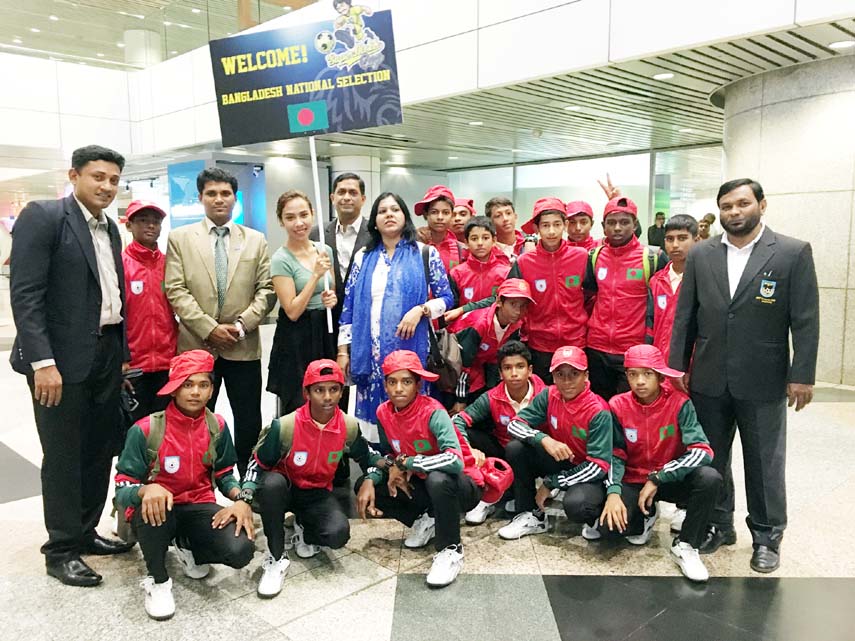 Bangladesh National Women's Cricket team receiving bouquet from BCB officials at the Hazrat Shahjalal International Airport on Sunday. Bangladesh National Women's Cricket team confirmed their participation berth in the ICC Twenty20 World Cup. Bangladesh