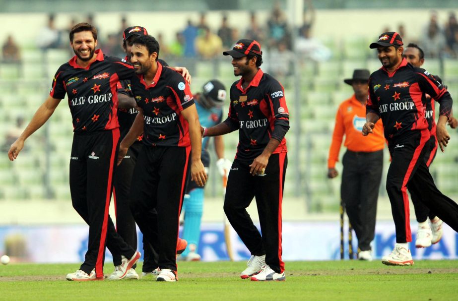 Players of Sylhet Super Stars celebrating after dismissing the wicket of Taijul Islam of Barisal Bulls during their Twenty20 cricket match of 3rd Bangladesh Premier League at the Sher-e-Bangla National Cricket Stadium in Mirpur on Sunday.