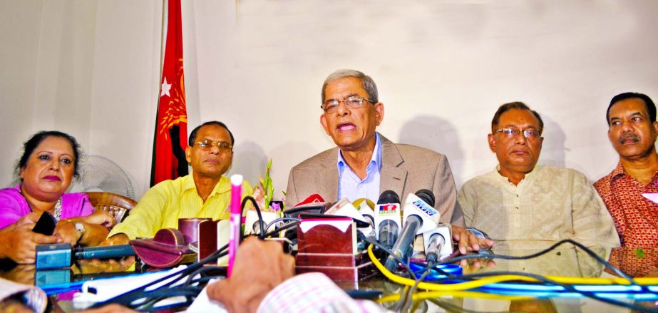 BNP Acting Secretary General Mirza Fakhrul Islam Alamgir speaking at a press conference at party's Nayapaltan office on Sunday.