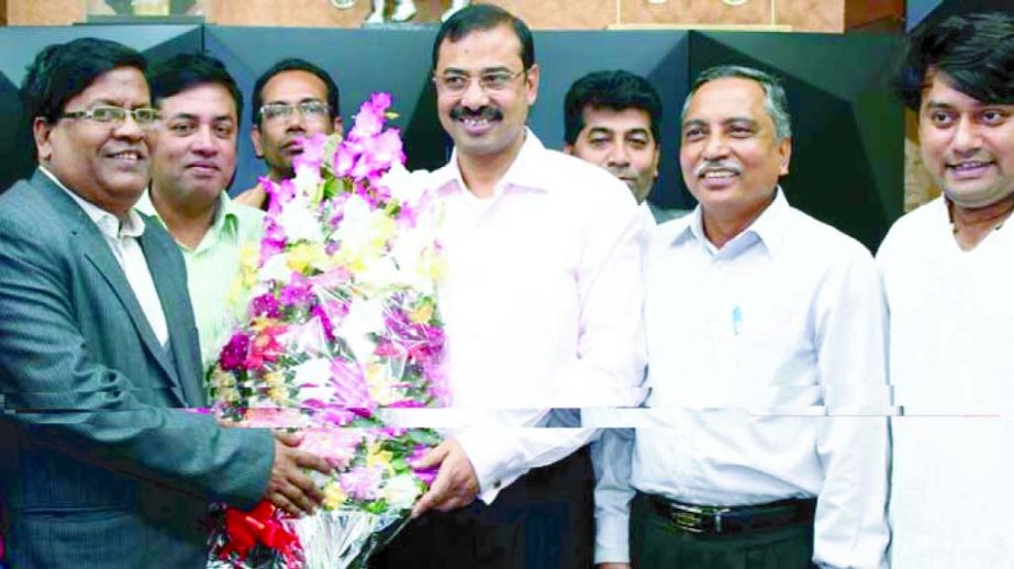 Newly- elected BFUJ Secretary General Omar Faruk was greeted by CCC Mayor AJM Nasir Uddin during his visit at latter's office on Sunday. Vice President of BFUJ Saidul Alam and Joint Secretary Tapan Chakraborty were also present on the occasion.