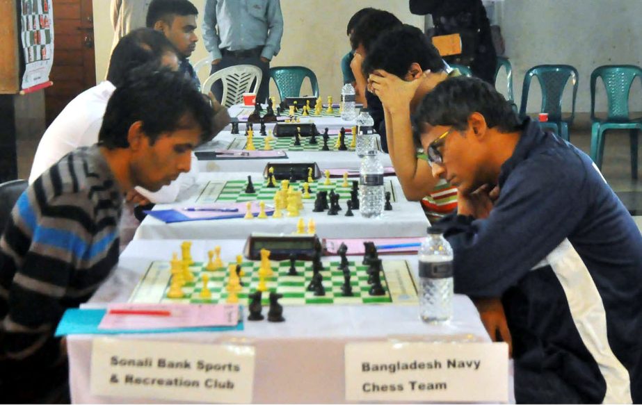 A scene from the 5th round matches of the Walton Premier Division Chess League at the Auditorium of National Sports Council Tower on Thursday.