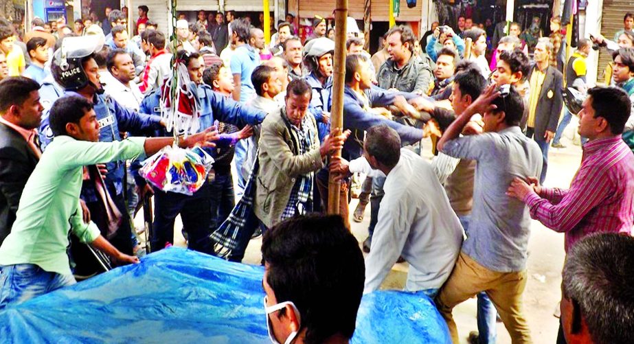Two groups of Awami League locked in clashes following the Municipal polls' campaign on Monday in Shariatpur.