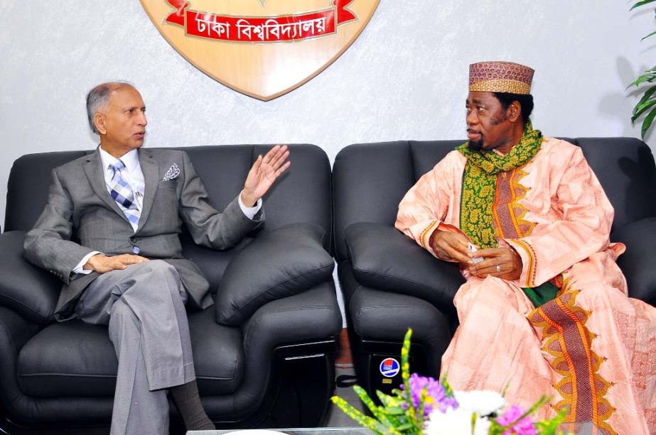 Dhaka University (DU) Vice-Chancellor Prof Dr AAMS Arefin Siddique discusses with Ahmed Tijani Ben Omar, Advisor of Islamic Studies and Research Association (ISSRA), USA and President and Imam of Universal Islamic Center, USA at the DU VC Office on Sunday