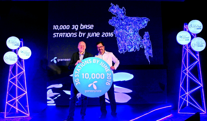 Grameenphone Chief Executive Officer Rajeev Sethi and Telenor Group Chief Executive Officer Sigve Brekke pose at a programme in a city hotel on Tuesday.