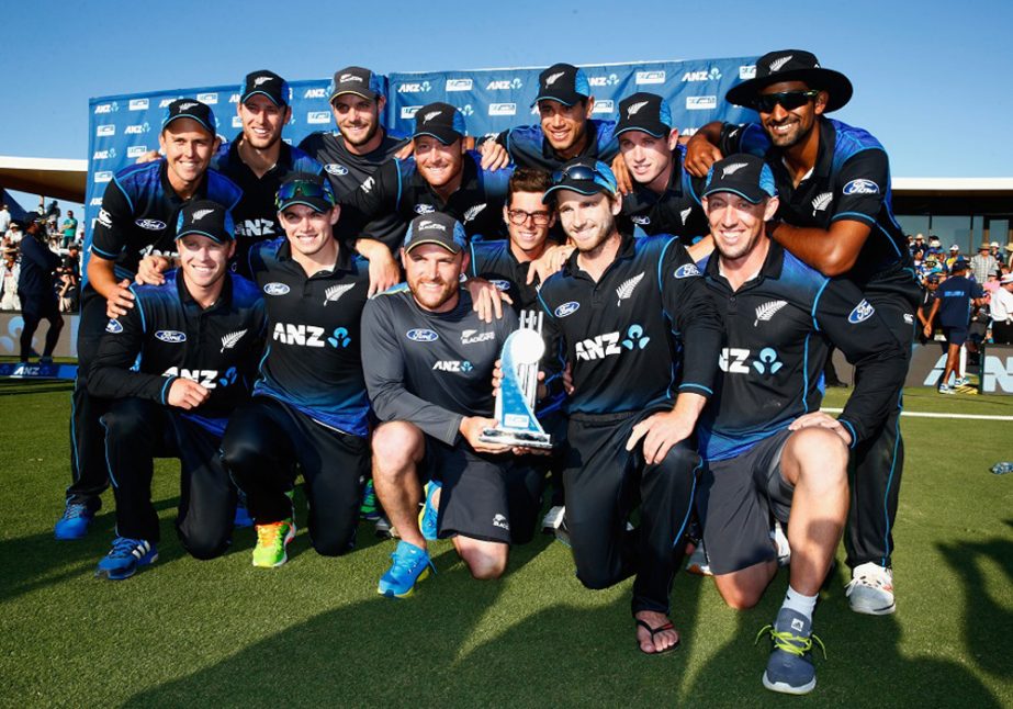 New Zealand players pose with the trophy after sealing the series 3-1 against Sri Lanka after 5th ODI at Mount Maunganui on Tuesday.