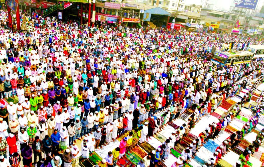 Lakhs of devotees converging on the bank of River Turag at Tongi offer Juma prayers.