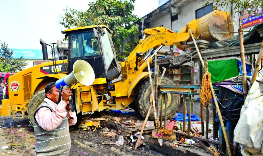 Dhaka South City Corporation evicted illegal structures and makeshift shops from city's Gulistan area on Sunday.