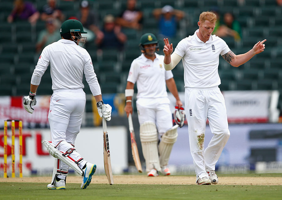 Ben Stokes broke the opening stand in his first over on the 1st day of 3rd Test between South Africa and England at Johannesburg on Thursday.