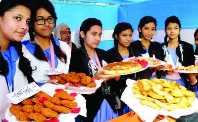 BOGRA: A daylong pitha festival was organised in Bogra jointly organised by Little Theatre and Bhorholo, a social and cultural organistion on Friday.