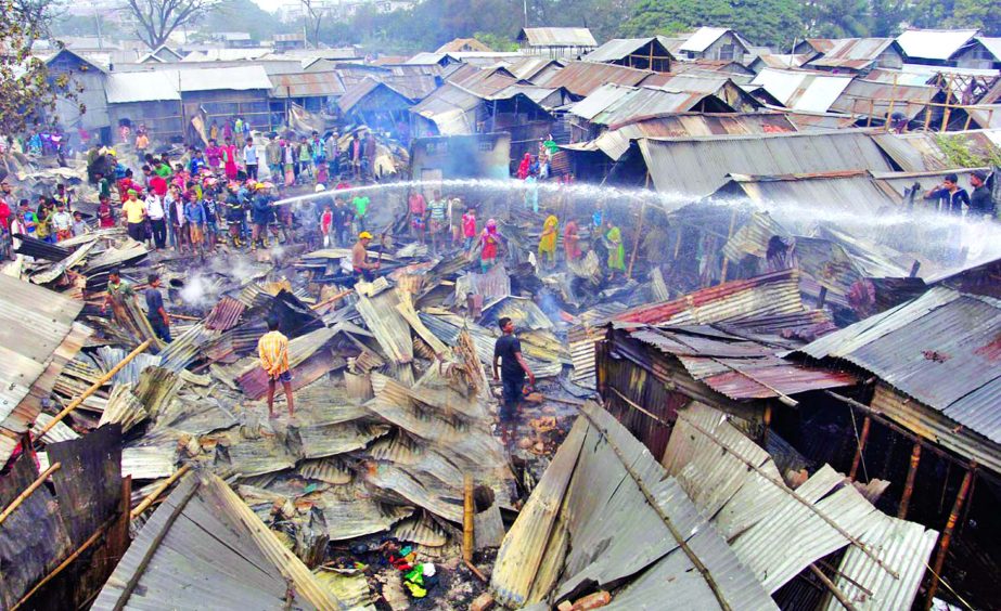 11 shanties were gutted in a fire that broke out at a slum at Natunbazar in Kalyanpur area on Friday a day after the Supreme Court stayed an eviction drive there on Friday.