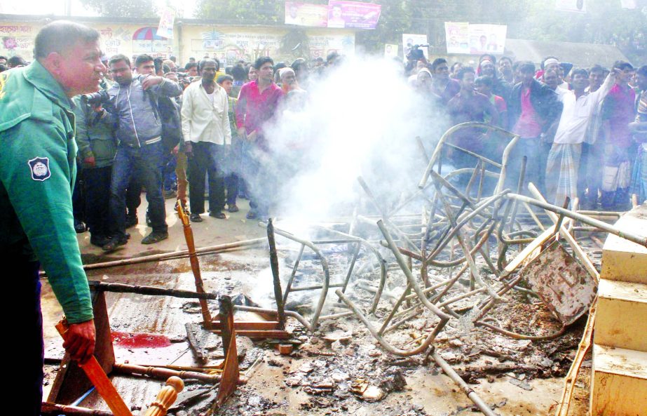 Two factions of Tejgaon Truck Stand Workers Union ransacked the union office and set fire on furniture as they locked in clashes centering union election on Friday.