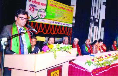 GAZIPUR: Engineer S K Banik, educationist and founder principal of Bangladesh Science and Technology Institute speaking at a function arranged on the occasion of silver jubilee of Swadhinata Sangsad at Bangladesh Shilpakala Academy in the city recently.