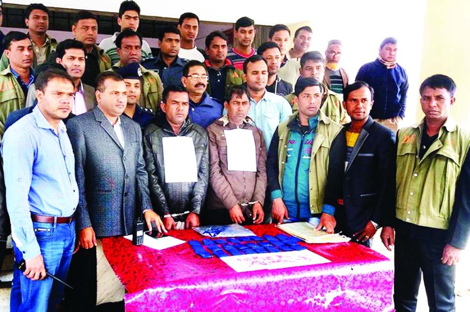 PABNA: Two drug dealers were arrested with 10,000 Yaba tables from Patgaria area in Santhia Upazila on Thursday.
