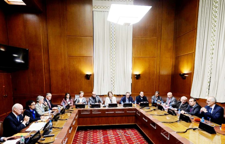 Syrian peace talks with the Syrian government delegation at the United Nations Offices in Geneva .