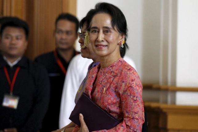 Myanmar's National League for Democracy leader Aung San Suu Kyi arrives to the opening of the new parliament in Naypyitaw February 1, 2016.-- Reuters