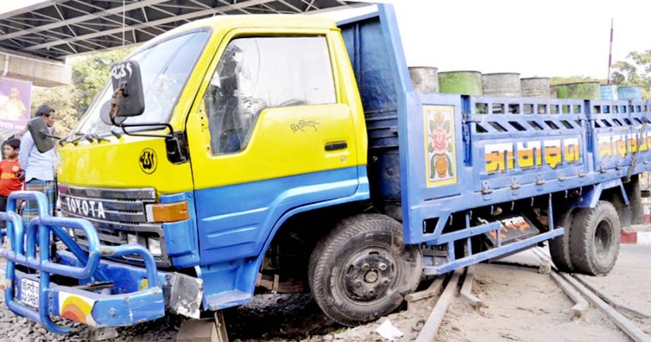 A truck and oil laden truck collided at Kadamtali in Chittagong yesterday.