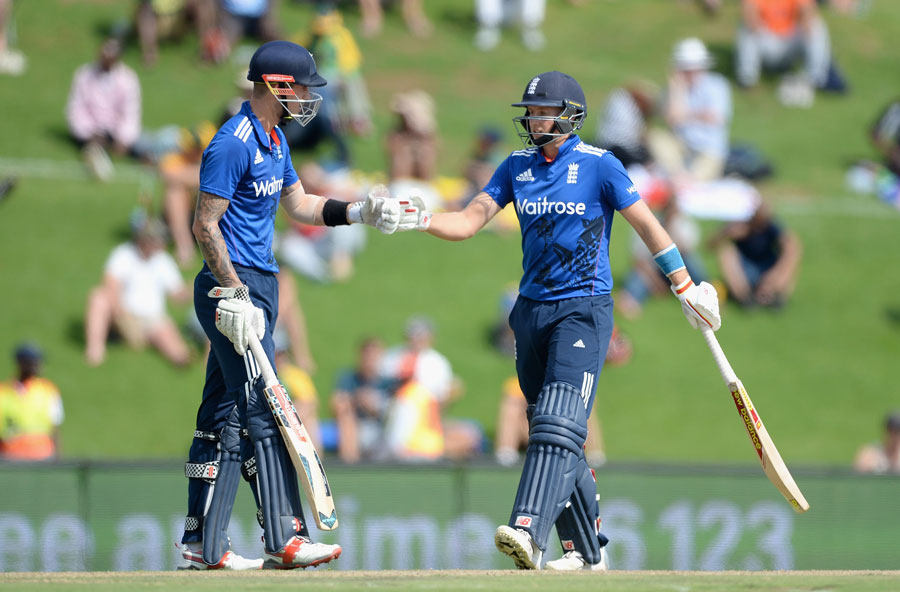 Alex Hales and Joe Root put on a century stand during the 3rd ODI between South Africa and England at Centurion on Tuesday.