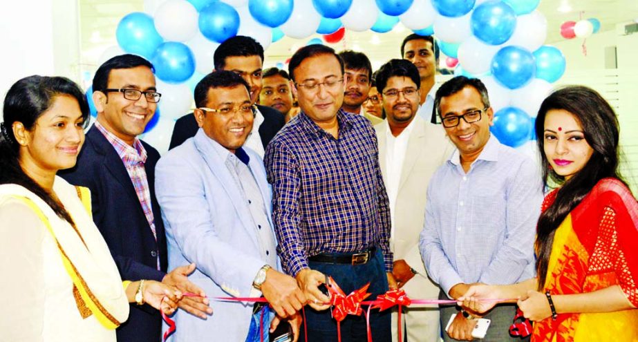 Aminur Rashid, Chairman of Edison Group, inaugurating a new office of Edison Logistics, a sister concern of Edison Group at Gulshan Avenue. Managing Director Jakaria Shahid and Director, BPA, Maksudur Rahman. From Edison Logistics Faiz Md Kabir, Deput