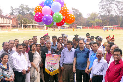 Pro-Vice-Chancellor (Admin) of Dhaka University (DU) Professor Dr Shahid Akhtar Hossain inaugurating the Inter-Hall (Students) Football Competition by releasing the balloons as the chief guest at the Central Playground of DU on Tuesday. President of Inter