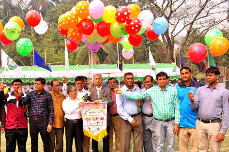 Vice-Chancellor of Dhaka University Professor Dr AAMS Arefin Siddique inaugurating the Inter-University Athletics Competition by releasing the balloons at the BUET Ground on Tuesday.