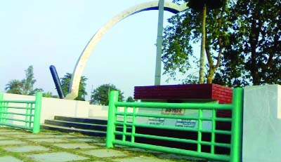 RANGPUR: The 'Nisbetganj Baddhyabhumi Smritisoudha' Rakta Gaurab at Nisbetganj in the city still symbolizes the stiff resistance and sacrifice of the Rangpur people since beginning of March in 1971 in winning the War of Liberation against the Pakistani