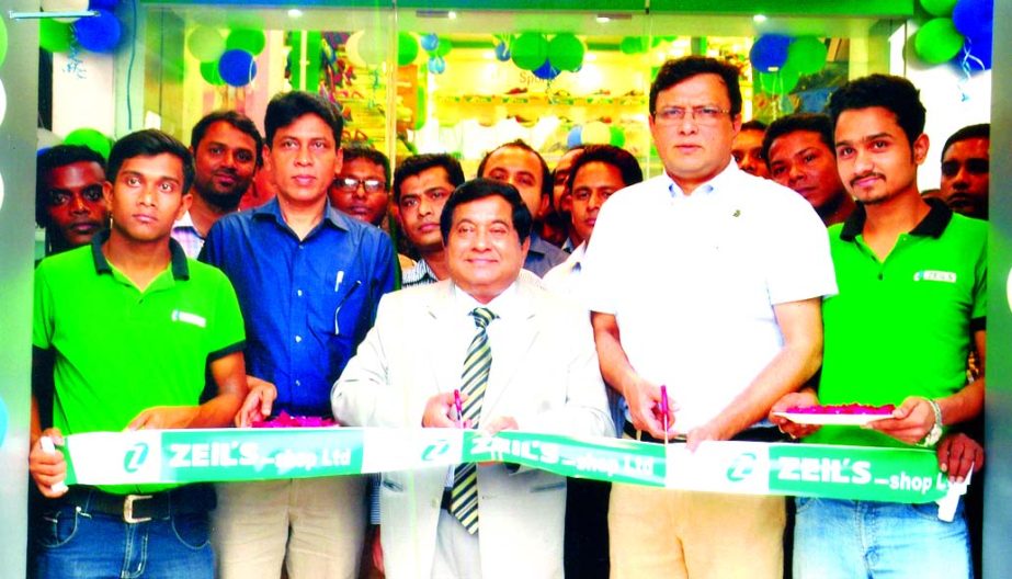 Jasim Md Al-Amin, Managing Director and MA Quader, Executive Director of Zeil's Shop Limited, inaugurating the company's new shoe outlet at Government New Market Dhaka on Wednesday.