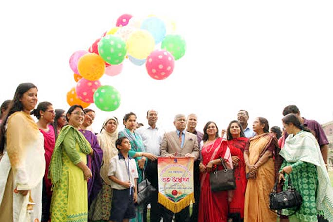 Pro-Vice-Chancellor (Administration) of Dhaka University (DU) Professor Dr Shahid Akhtar Hossain inaugurating the 2nd Inter-Hall Students (female) Cricket Competition by releasing the balloons at the Central Playground of DU on Sunday.