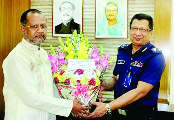MYMENSINGH: Md Kamrul Islam Walid, Chairman, Sadar Upazila greeting newly-appointed DIG of Mymensingh Abdullah Al Mamun PPM at a ceremony recently.