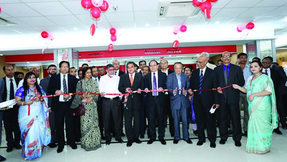 Sayeed H Chowdhury, Chairman of ONE Bank Limited, inaugurating its Agrabad Branch at HRC Bhaban at Agrabad, Chittagong on Tuesday. Board of Directors ASM Shahidullah Khan, Kazi Rukunuddin Ahmed, Shawket Jaman, Salahuddin Ahmed, Syed Nurul Amin and Senior