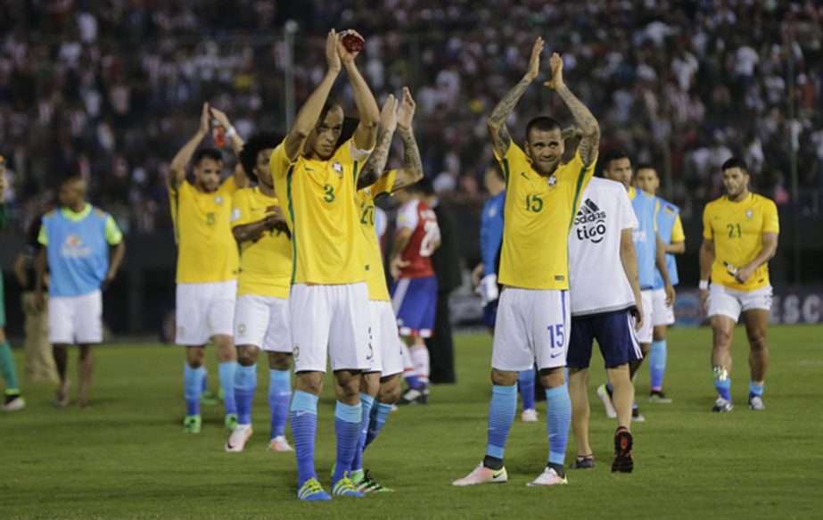 Brazil's players acknowledge the crowd at the end of their World Cup qualifying match against Paraguay in Asuncion, Paraguay, Tuesday, March 29, 2016. The game ended 2-2.