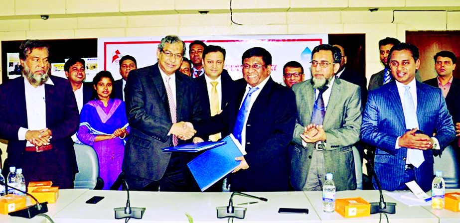 Sohail RK Hussain, Managing Director of City Bank Ltd and Engr TaqsemA Khan, Managing Director of Dhaka WASA sign a utility bill collection agreement in the city.