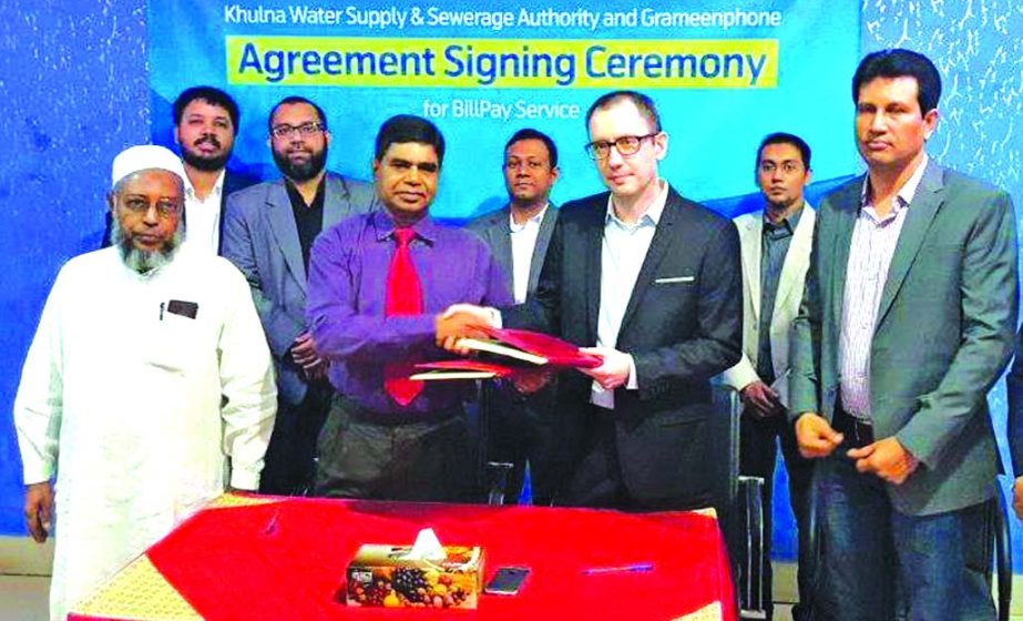 Grameenphone has recently signed a contract with Khulna Water Supply and Sewerage Authority (KWASA) to collect water bills. Erwan Jean Alexandre Gelebart, Head of Financial Services of Grameenphone and Md. Abdulla, Managing Director of KWASA sign the cont