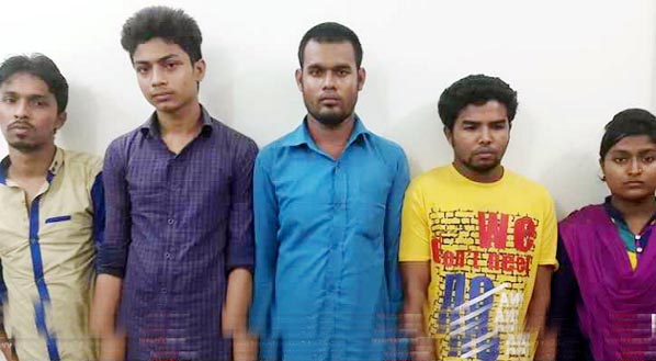 CMP detained 5 members of a abduction gang from different city areas in separate drives on Thursday night.