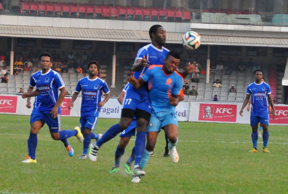 An action from the football match of the KFC Independence Cup between Dhaka Abahani Limited and Sheikh Russel Krira Chakra Limited at the Bangabandhu National Stadium on Saturday.