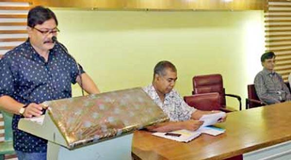 Bureau Chief of BSS, Chittagong Samir Kanti Barua addressing the protest meeting of the deprived journalists of CUJ Housing Society at Chittagong Press Club on Saturday.