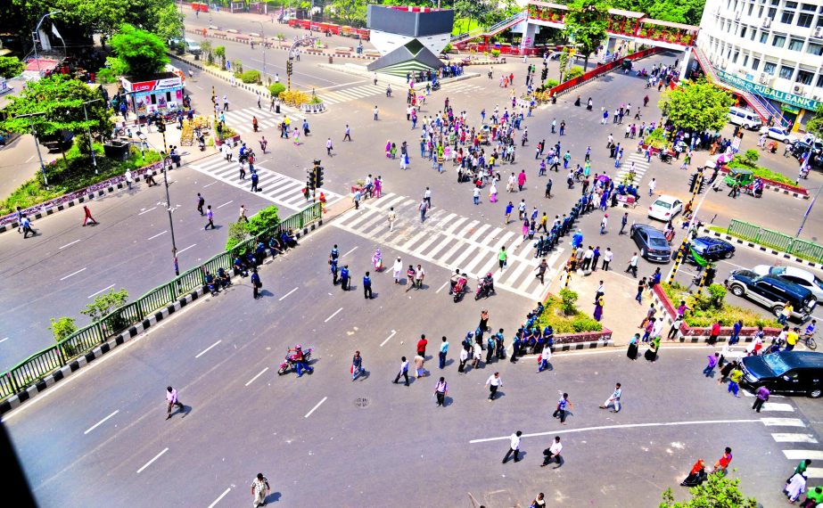 Left leaning students blocked the Shahbagh intersection during half-day hartal observed on Monday demanding justice for Tonu murder.