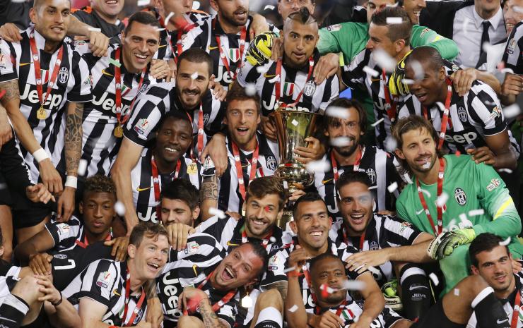 Juventus clinched the 2015-16 Serie A title on Monday following Napoli's 1-0 loss against AS Roma, winning their fifth consecutive Italian title.