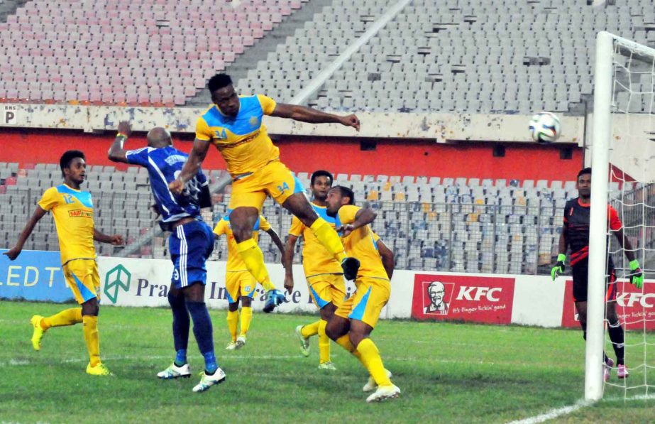 A moment of the semi-final match of the KFC Independence Cup Football between Chittagong Abahani Limited and Sheikh Russel Krira Chakra Limited at the Bangabandhu National Stadium on Wednesday.