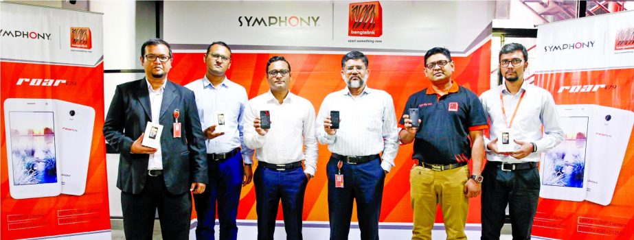 Banglalink recently launched Smartphone Symphony Roar E79 partnering with Symphony. Shihab Ahmad, Chief Commercial Officer and Rezwanul Hoque, Sr. Director, Md. Shihab Uddin Chowdhury, AGM from Symphony were present at the launching ceremony among others.