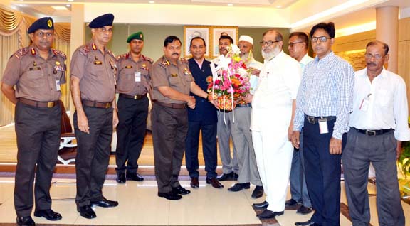 The officials of Bangladesh Amateur Boxing Federation giving reception to Director General of Border Guard Bangladesh Major General Aziz Ahmed with bouquet at the Headquarters of BGB on Monday. President Abdul Hamid has appointed Major General Abdul Aziz