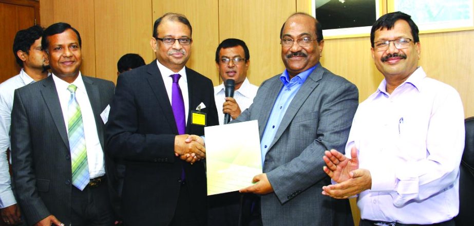 Ali Reza Iftekhar, Managing Director & CEO of Eastern Bank Ltd (EBL) receives a letter of appreciation from S. K. Sur Chowdhury, Deputy Governor of Bangladesh Bank for achieving disbursement target of agri-lending for the financial year 2014-2015. EBL rec