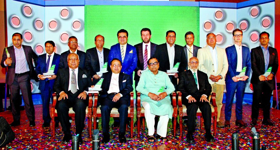 Representatives of winning airlines in different category of services pose for a photograph with Rashed Khan Menon, MP, Minister for Civil Aviation and Tourism, Abdul Matlub Ahmad, President, FBCCI, Abdul Muyeed Chowdhury, Chairman of the Jury Committee a