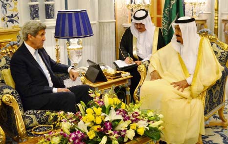 US Secretary of State John Kerry (L) meets Saudi King Salman bin Abdulaziz al-Saud in the Saudi city of Jeddah on Sunday as Washington and Riyadh consult ahead of another week of diplomacy on the Syria conflict