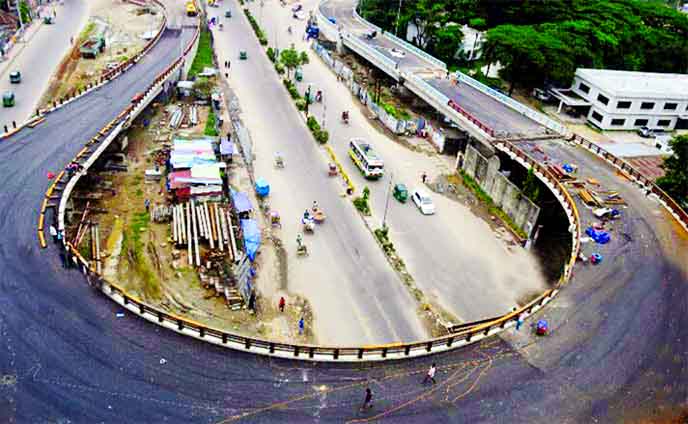 The Flyover from Rampura (Banasree end) to Hatirjheel Project may be inaugurated soon.
