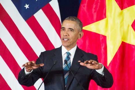 US President Barack Obama met civil society leaders, including some of the country's long-harassed critics on his trip to Vietnam