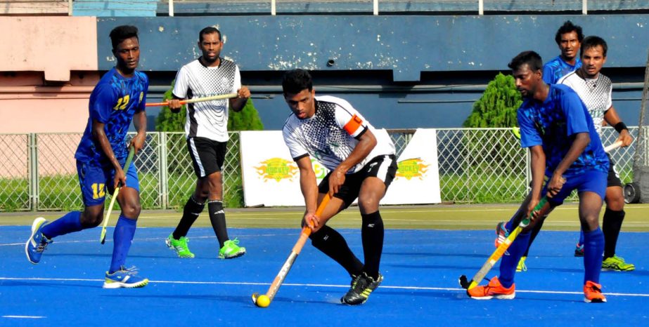 A view of the match of the Green Delta Insurance Premier Division Hockey League between Dhaka Mohammedan Sporting Club Limited and Sadharan Bima at the Moulana Bhashani National Hockey Stadium on Thursday.